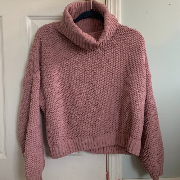 Cropped Rose/Pink Knit Turtleneck Sweater - Picture 1 of 1